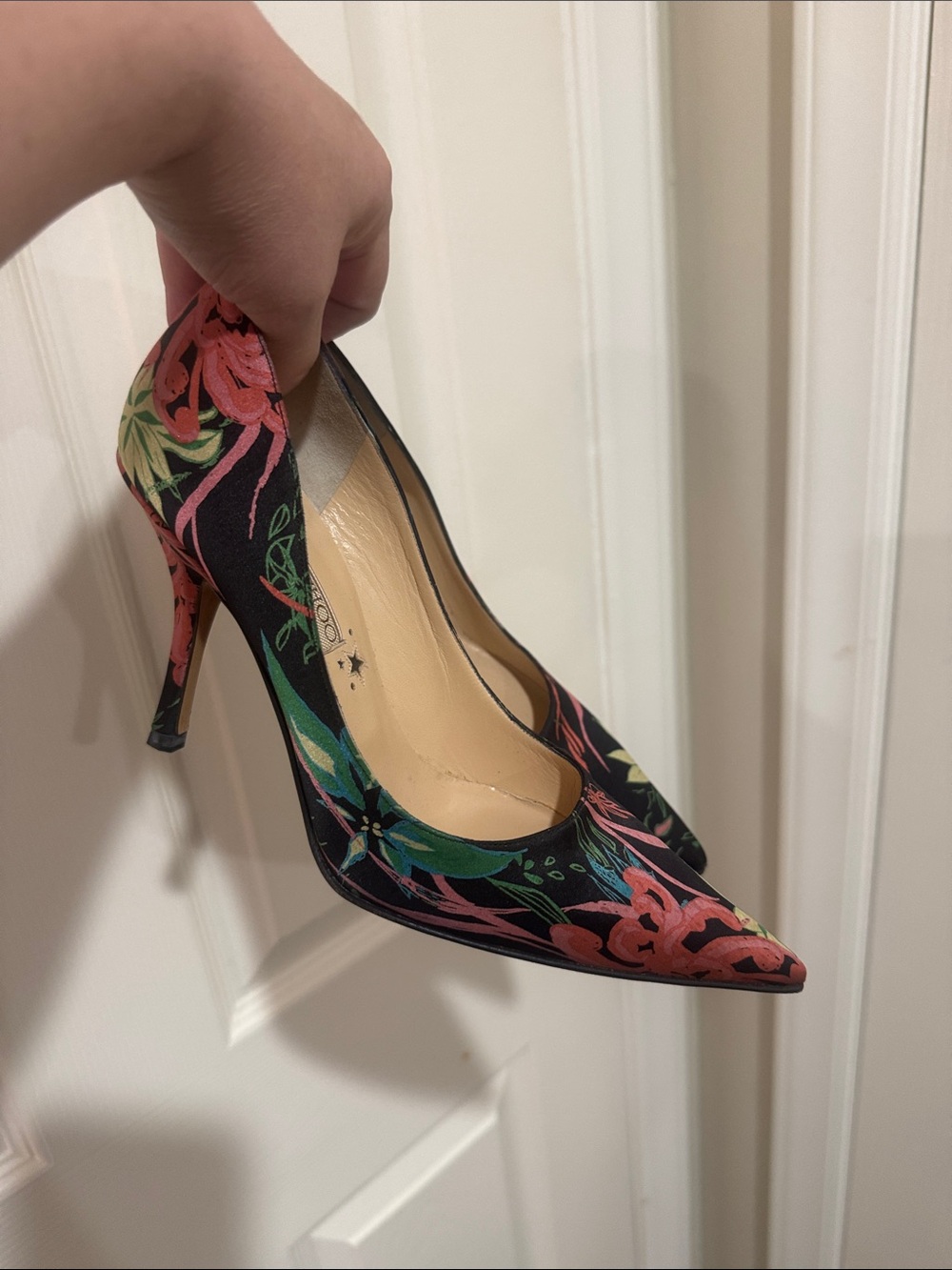 Jimmy Choo/Black Silk Floral Pointed-Toe Pumps/RARE! NEVER WORN! Size 6.5! NWOT! - Picture 16 of 16